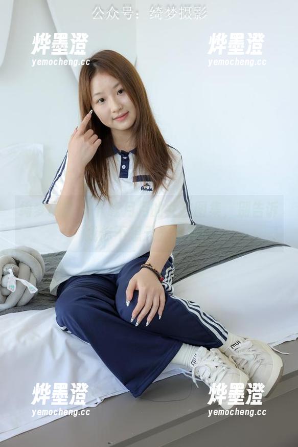 绮梦摄影 - 下载月月的女友图集，别告诉我你不想天天换伴！