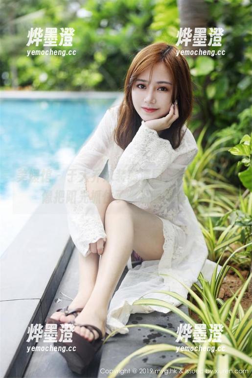 美媛馆 - 于大乔泳装高清图，有些瞬间就像把阳光抓住了，温暖又模糊！