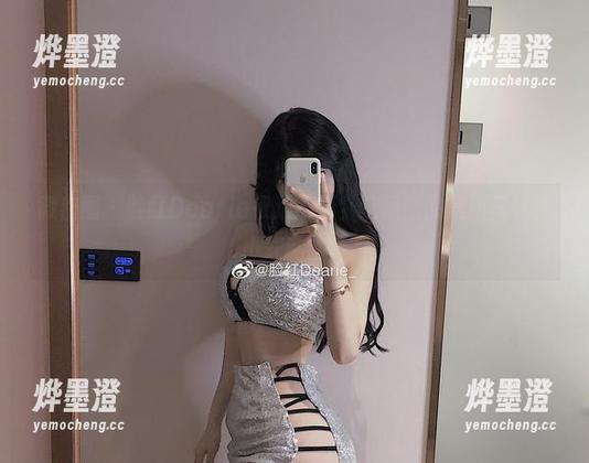 微密圈 - 脸红Dearie很难不爱，这最新的美图又让我小鹿乱撞！