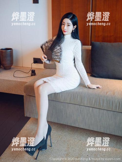 花漾show - 追逐心上可Flora的纯白，高清资源，仿佛看到了一只优雅的白鹤翩翩起舞……