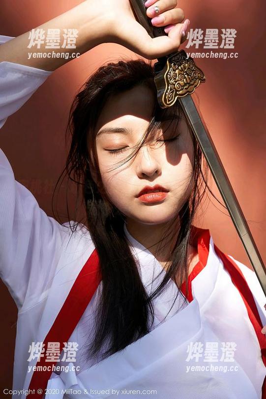 蜜桃社 - 粉色之梦，杏子的作品在等待下载中发光发热！