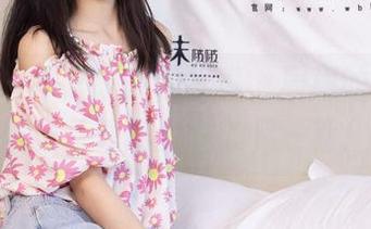 袜啵啵 – 不只是在线写真，周周的OL制服展现了职场女性的另一面！
