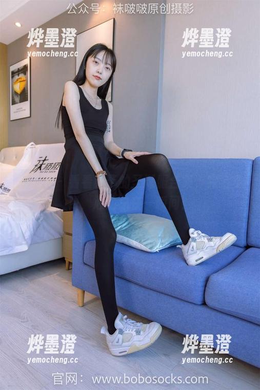 袜啵啵 - 看看稚予的圣诞服合集，完全免费，心动总在一瞬间！