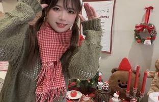 闪月半的Lolita草莓：美图照片带你走进浪漫的幻想世界！