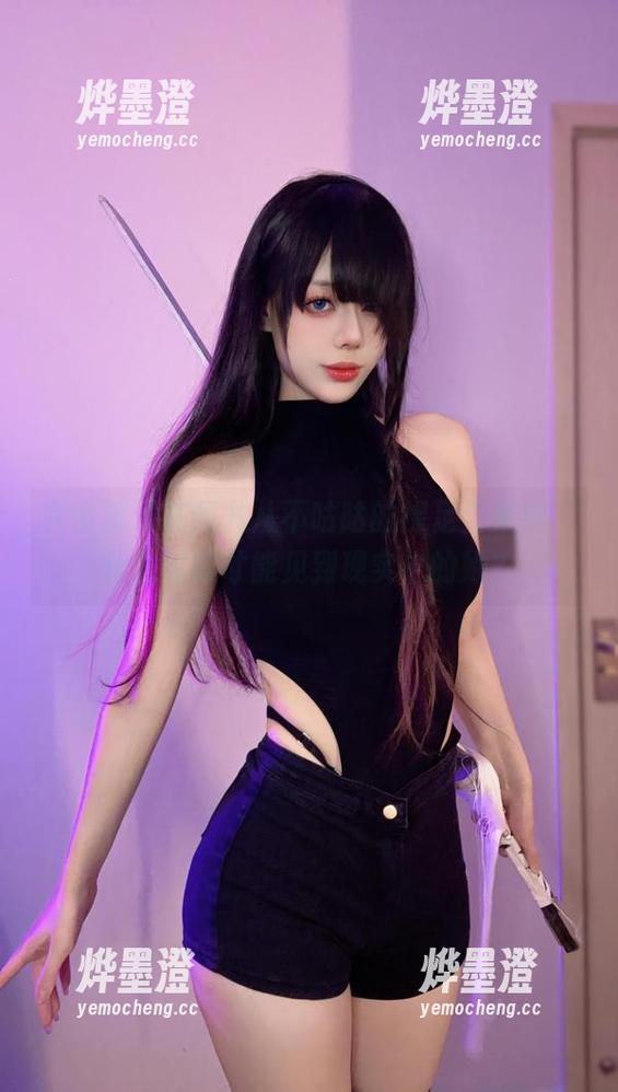 完全沉浸在阿九从不咕咕的裸足全集中，什么时候才能见到现实中的她？