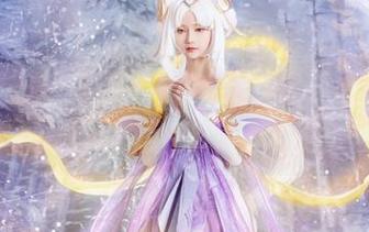 让我们一起看露儿大魔王的棉袜创作，毫不掩饰的免费作品之美！